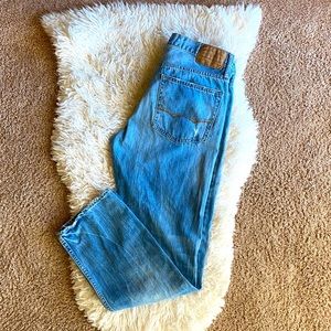 American Eagle men’s distressed relaxed jean